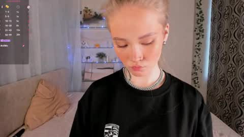 Snapshot of melodievejar chatting on June 2026 06:52:02 AM melodievejar online show from June 2026 06:52:02 AM