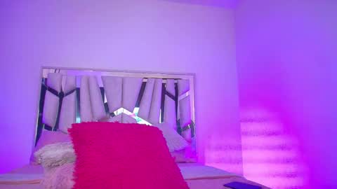    online show from October 2025 07:25:02 PM