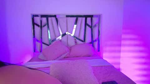    online show from November 2025 06:34:01 AM