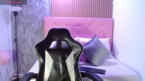 Melody online show from October 2025 09:23:02 PM