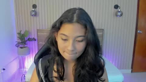 Melody  online show from January 2025 01:21:02 PM