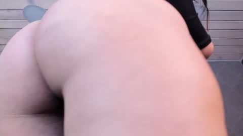 melody_hanks online show from March 2025 06:59:02 PM