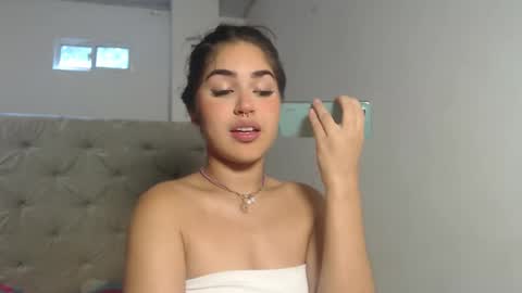 melody phillips online show from October 2025 03:41:01 PM