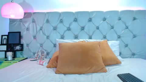 Luisa Castro online show from January 2025 02:21:01 PM