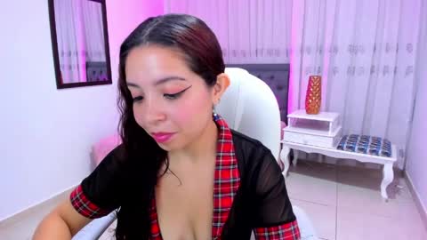 melodyy_fox_ online show from April 2026 11:52:01 AM