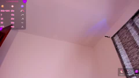 Snapshot of mely_rosee chatting on September 2025 12:05:01 PM online show from September 2025 12:05:01 PM