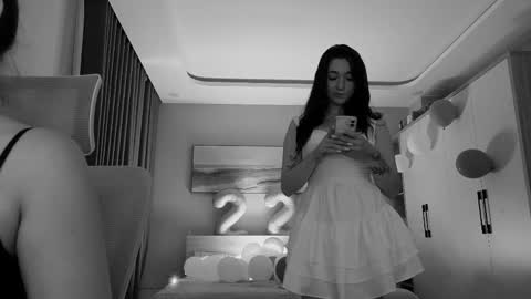Snapshot of mencialo chatting on May 2026 11:45:02 PM Mencialo online show from May 2026 11:45:02 PM