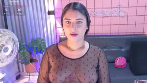 Snapshot of mensia_hernandez chatting on November 2025 02:02:01 PM Princess Mensia online show from November 2025 02:02:01 PM