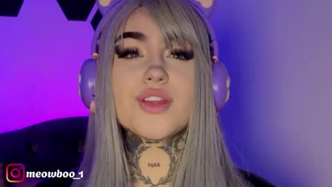 Snapshot of meow_boo chatting on April 2026 04:33:01 PM Aruz online show from April 2026 04:33:01 PM