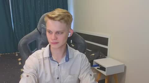 Mickey online show from November 2025 05:08:02 AM