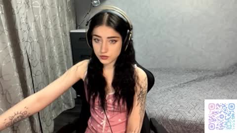 Luly online show from November 2025 10:12:01 PM