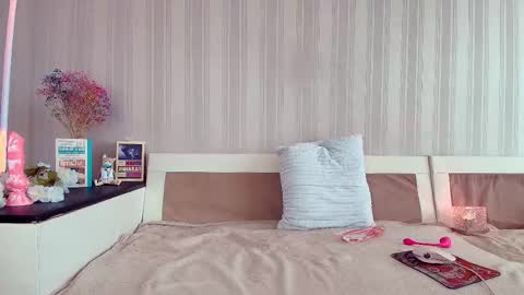 meowroslava online show from September 2025 01:04:01 PM