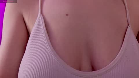 Snapshot of meowwmurr chatting on February 2026 04:38:01 AM Mia online show from February 2026 04:38:01 AM