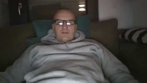 Snapshot of mep222 chatting on January 2025 09:05:02 PM Pat online show from January 2025 09:05:02 PM