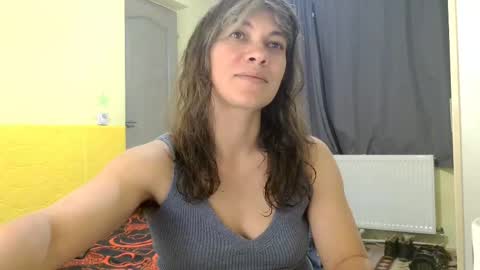 Miss Helena online show from April 2026 01:17:01 PM