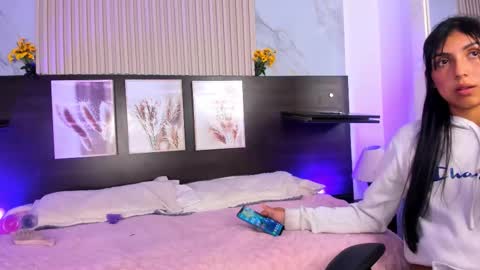 Snapshot of meredith_spencer chatting on February 2026 06:26:01 AM meredith_spencer online show from February 2026 06:26:01 AM