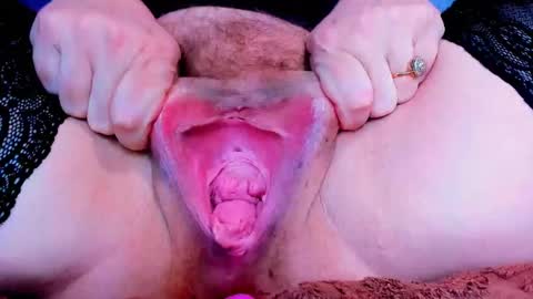 SOPHIE is the queen of squirt online show from February 2025 08:09:01 PM