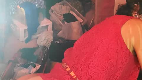 gurlnips online show from December 2024 10:25:01 AM