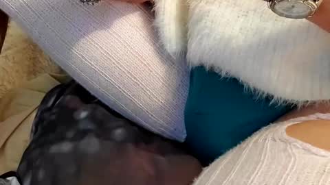 gurlnips online show from January 2025 09:30:02 AM