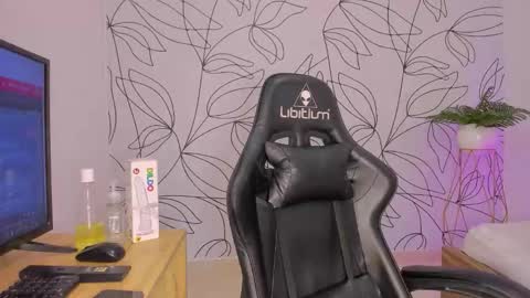 merida06 online show from November 2025 02:33:02 AM