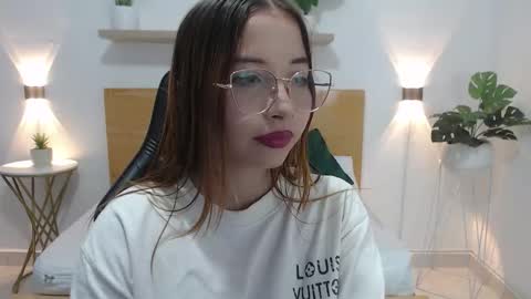 merida06 online show from November 2025 09:39:01 PM