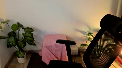 laura 3 i am independent model online show from September 2025 02:24:02 AM