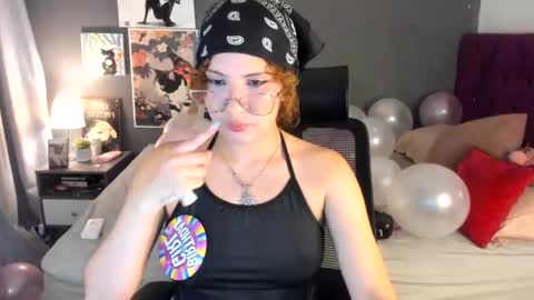 Snapshot of meridaxbrave_ chatting on July 2026 02:27:02 AM laura 3 i am independent model online show from July 2026 02:27:02 AM