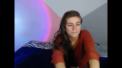 MERILY online show from December 2025 07:30:02 PM