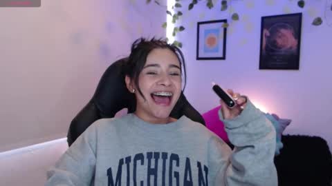 Merilyn  online show from October 2025 05:41:02 PM