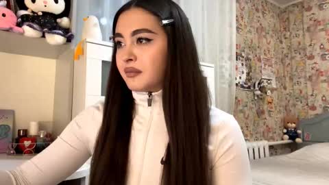 Enni online show from December 2025 05:54:02 PM