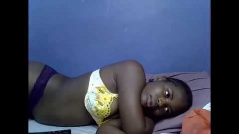 merlin_queen online show from October 2025 06:38:02 PM