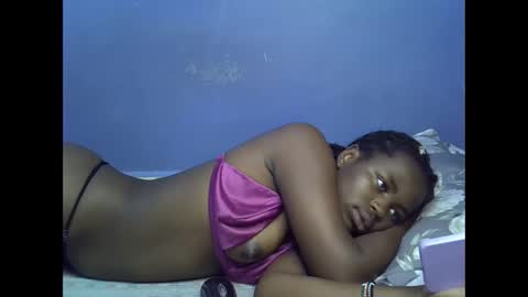 merlin_queen online show from November 2025 06:49:02 AM