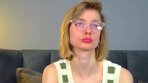 Snapshot of merlinmeyer chatting on February 2026 06:24:01 AM Merlin online show from February 2026 06:24:01 AM