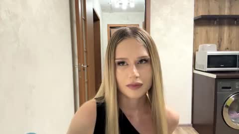 Snapshot of merrileesmoldt chatting on July 2026 01:18:01 PM Stefani online show from July 2026 01:18:01 PM