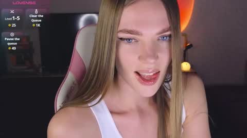 Snapshot of merry_dancers_ chatting on February 2025 05:56:02 PM Susan online show from February 2025 05:56:02 PM