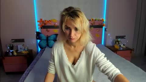 merymidnight online show from October 2025 06:09:01 AM