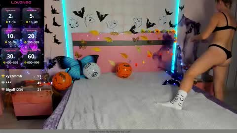 merymidnight online show from October 2025 06:49:01 AM