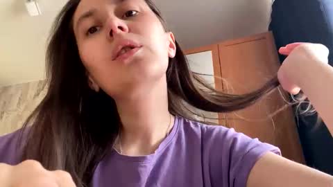 Jessica online show from December 2025 10:42:01 AM