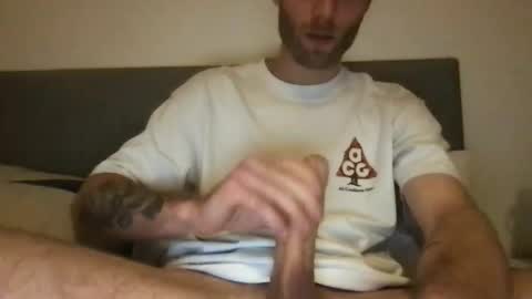 messageme11 online show from November 2025 06:28:02 PM