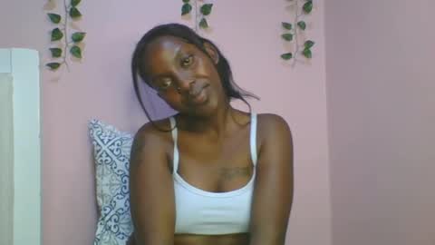 Snapshot of messyluna chatting on June 2026 09:12:01 PM meggy and bree online show from June 2026 09:12:01 PM