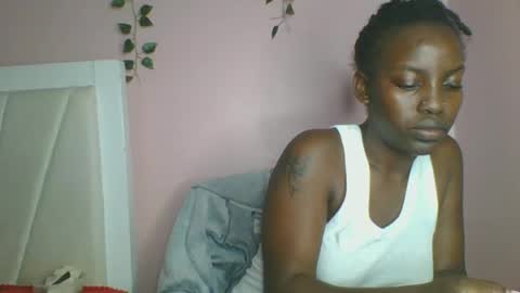 Snapshot of messyluna chatting on July 2026 09:40:01 AM meggy and bree online show from July 2026 09:40:01 AM