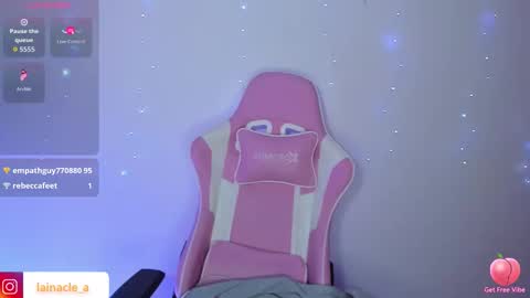 Snapshot of mexitalyguitarist chatting on December 2025 01:54:01 AM Booniee online show from December 2025 01:54:01 AM