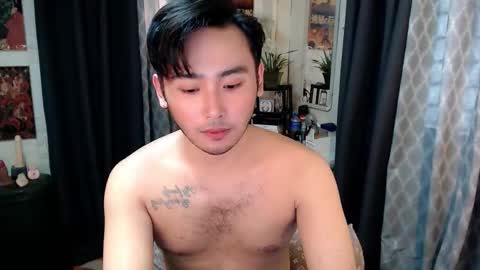 Snapshot of mhikael chatting on September 2025 02:57:01 AM Mhikael online show from September 2025 02:57:01 AM