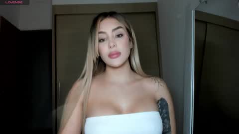 Snapshot of mi_suk1 chatting on December 2025 07:37:01 AM mi suk1 online show from December 2025 07:37:01 AM