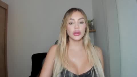 Snapshot of mi_suk1 chatting on January 2026 07:57:02 AM mi suk1 online show from January 2026 07:57:02 AM