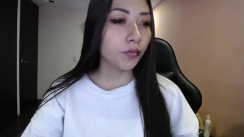 Mia zoe online show from February 2025 06:42:02 PM