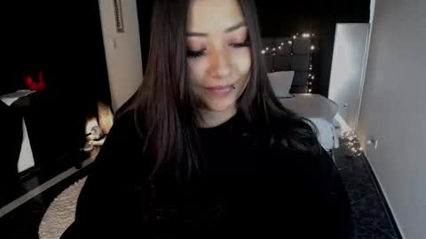 Mia zoe online show from September 2025 11:48:01 PM