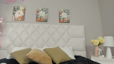 mia__bailey_ online show from April 2026 03:13:01 AM