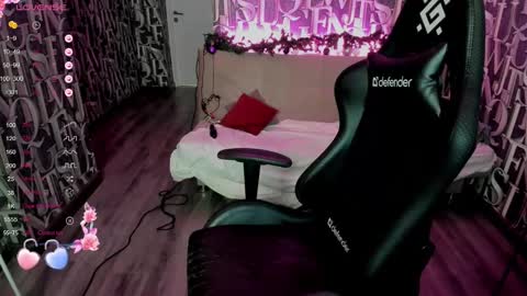 Mia  GMT7 Mon Tue Wen Thur 1000am-0300pm Sat 0300am-0900am online show from January 2025 05:20:02 AM