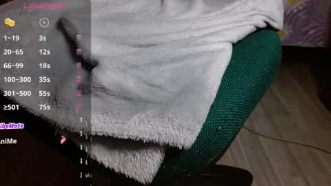 Mia online show from February 2025 04:55:01 AM